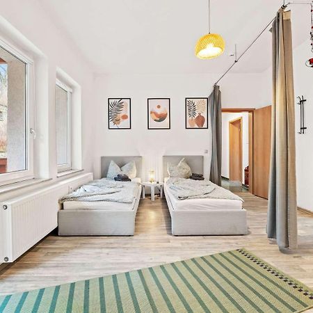Nice Apartment With Balcony Апольда Екстер'єр фото